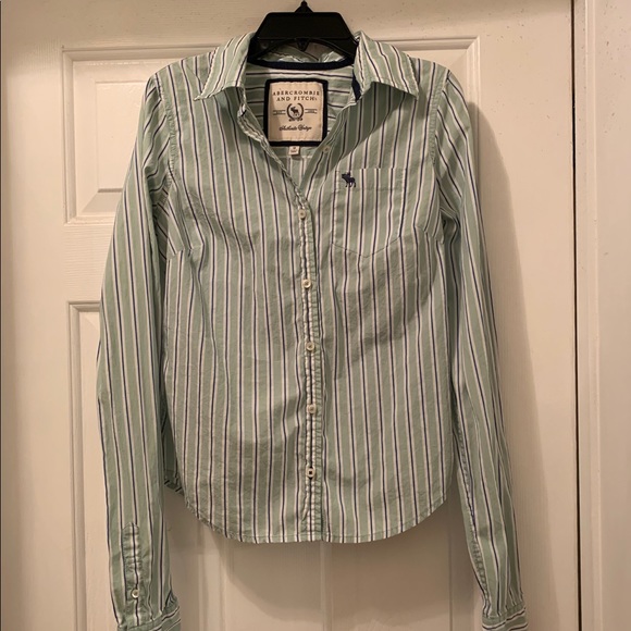 Abercrombie & Fitch Tops - 🛍 Ladies Abercrombie and Fitch button down shirt